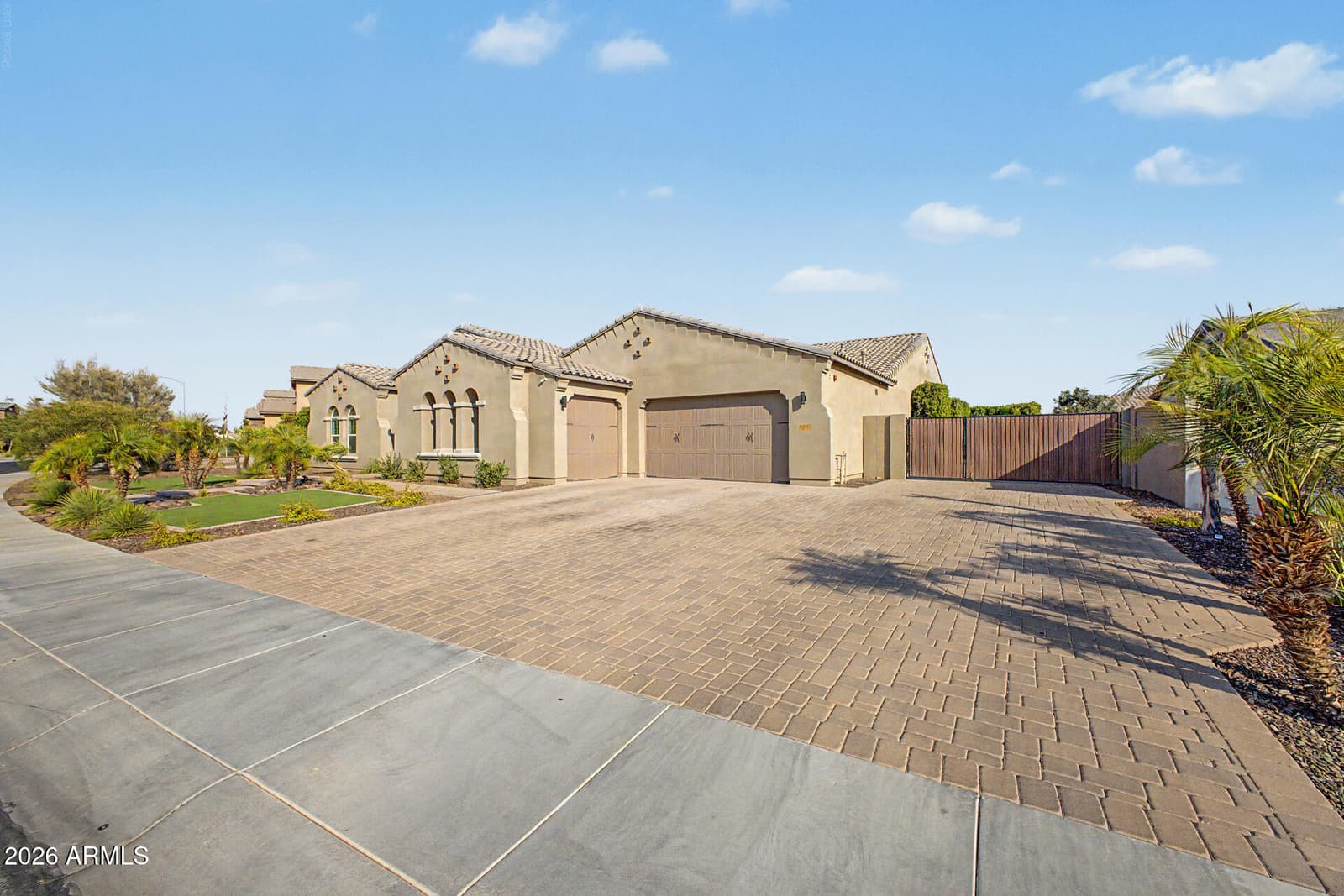 9237 W Parkside Lane, Peoria, AZ 85383 — photo 5 of 82