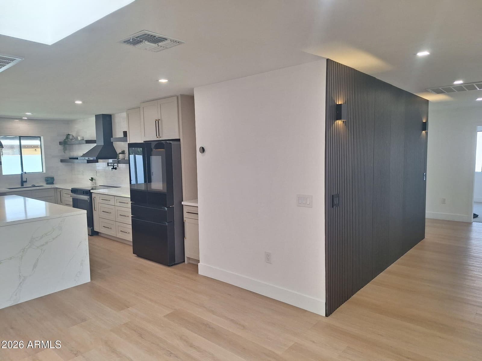 1835 E MANHATTON Drive, Tempe, AZ 85282 — photo 3 of 14