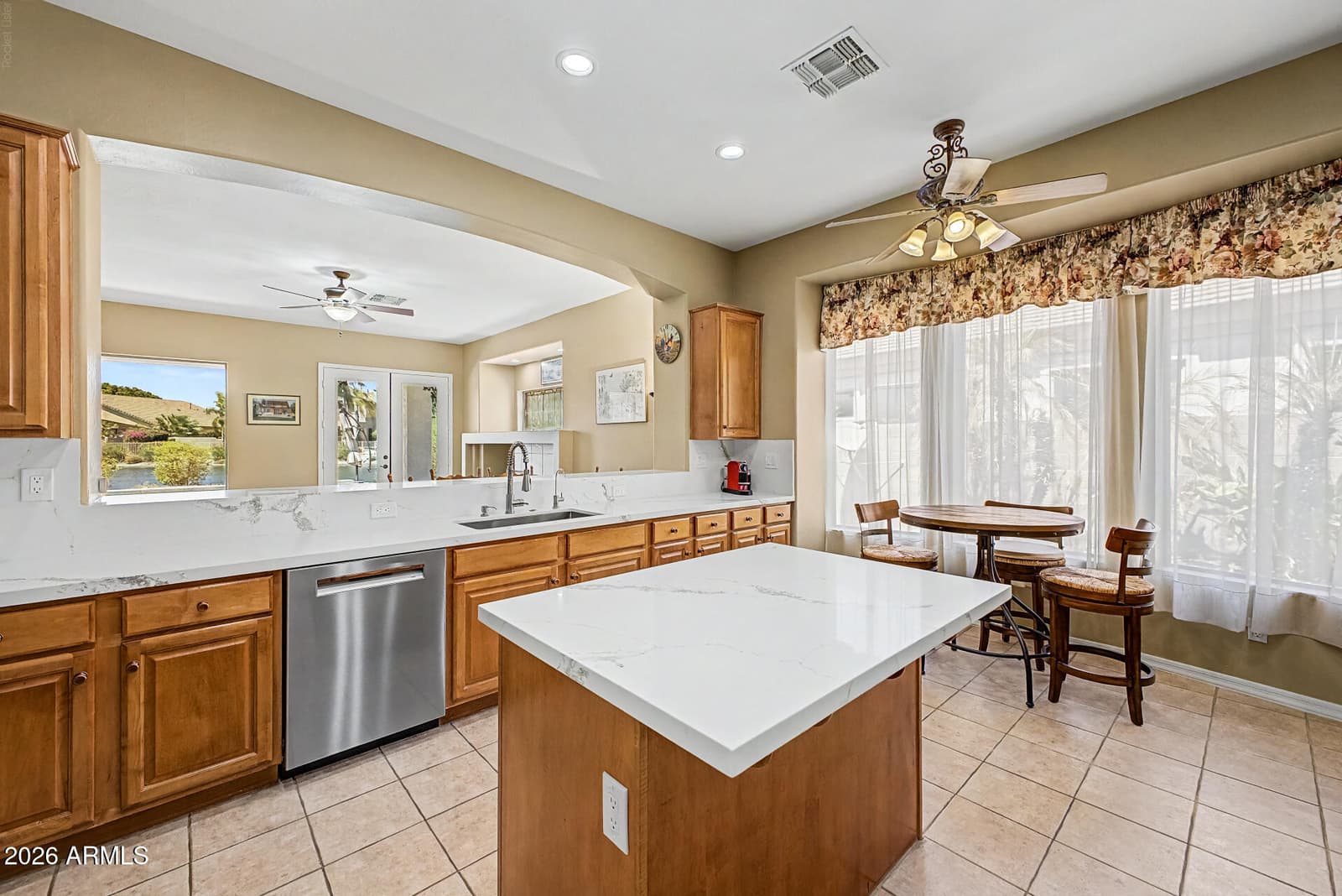 7046 W ROSE GARDEN Lane, Glendale, AZ 85308 — photo 6 of 45