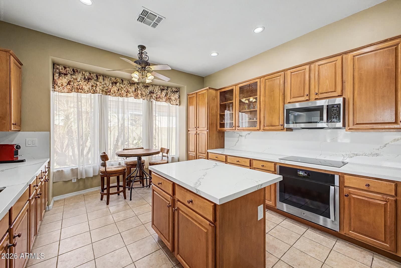 7046 W ROSE GARDEN Lane, Glendale, AZ 85308 — photo 7 of 45