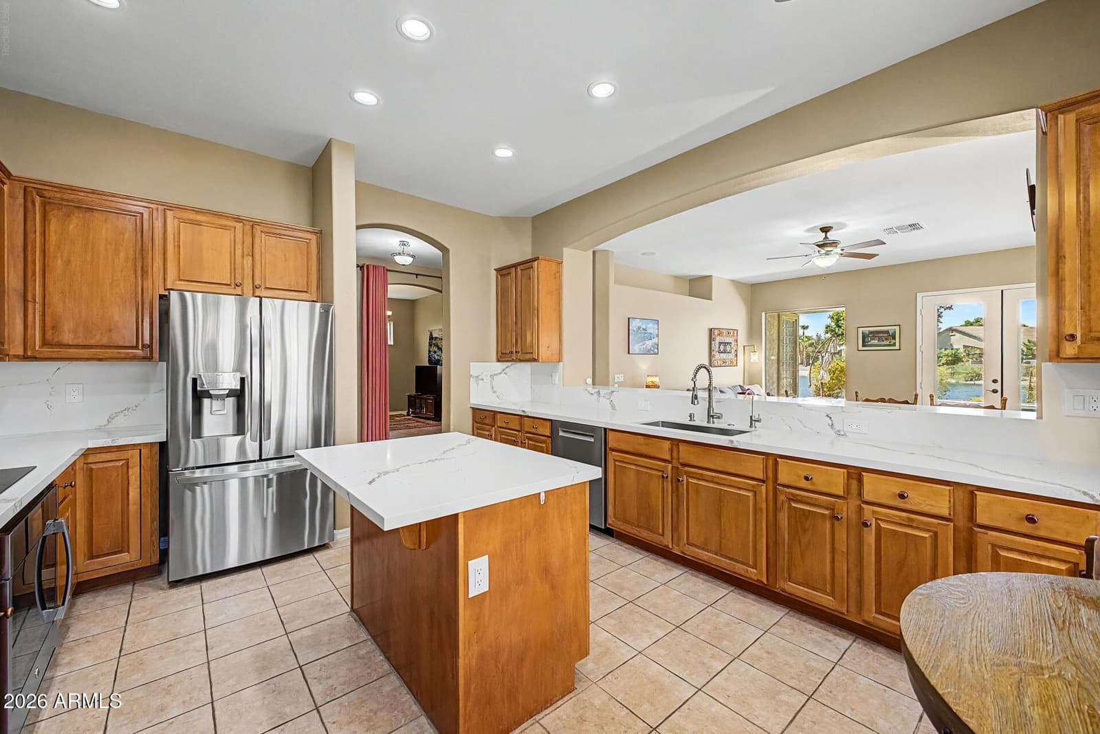 7046 W ROSE GARDEN Lane, Glendale, AZ 85308 — photo 8 of 45