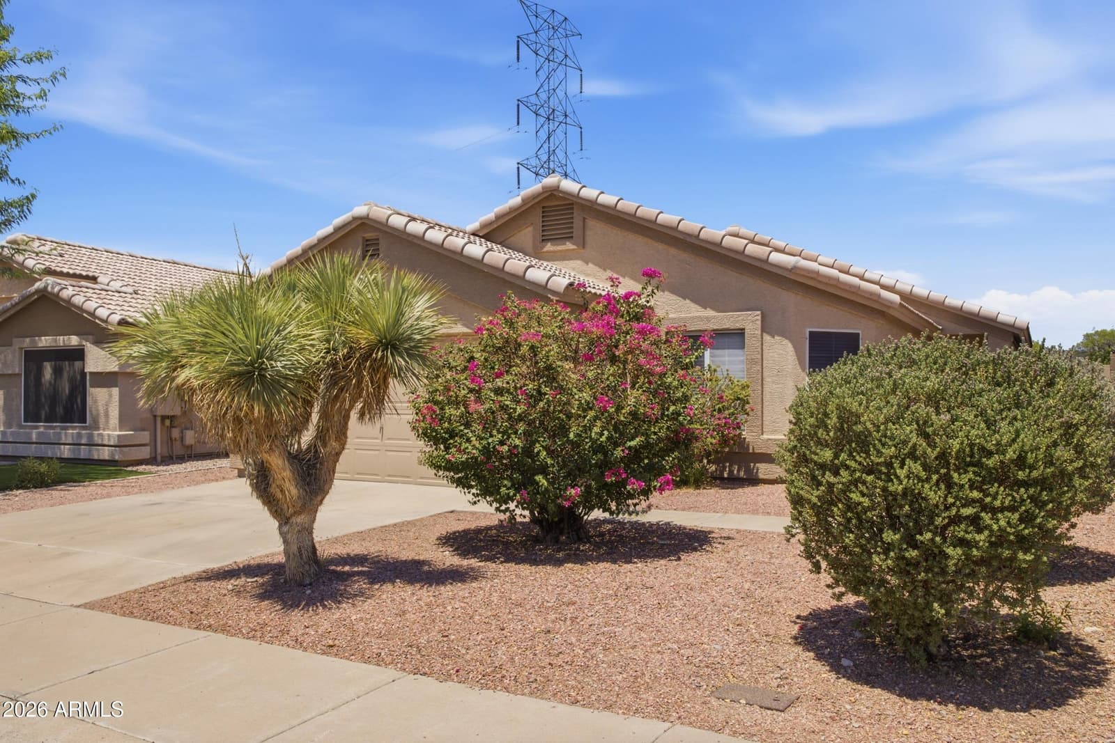 3626 W SAGUARO PARK Lane, Glendale, AZ 85310 — photo 2 of 40