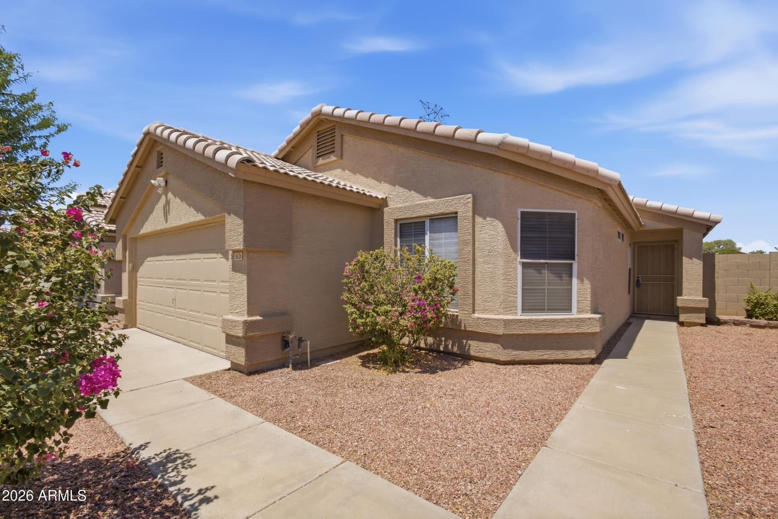 3626 W SAGUARO PARK Lane, Glendale, AZ 85310 — photo 3 of 40