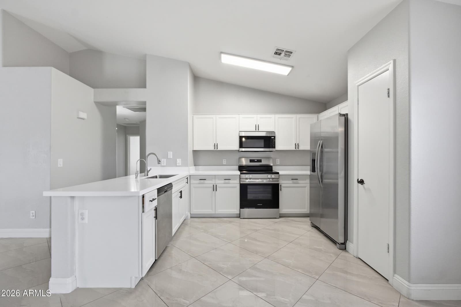 3626 W SAGUARO PARK Lane, Glendale, AZ 85310 — photo 12 of 40