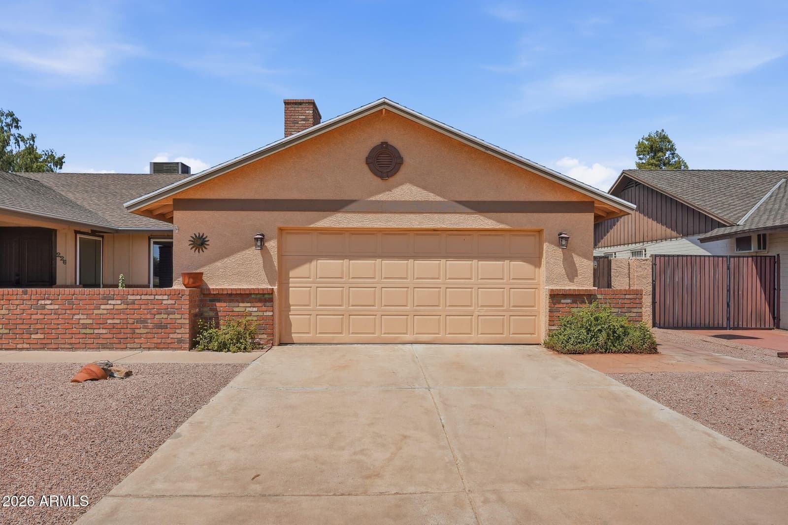 226 E GLENCOVE Street, Mesa, AZ 85201 — photo 4 of 47