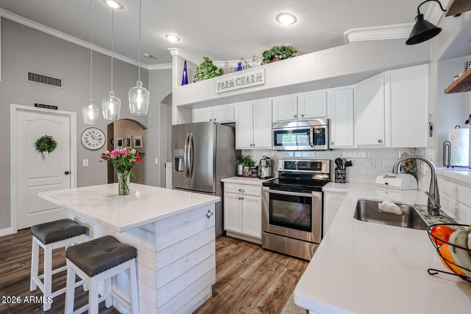 10405 W PATRICK Lane, Peoria, AZ 85383 — photo 4 of 28