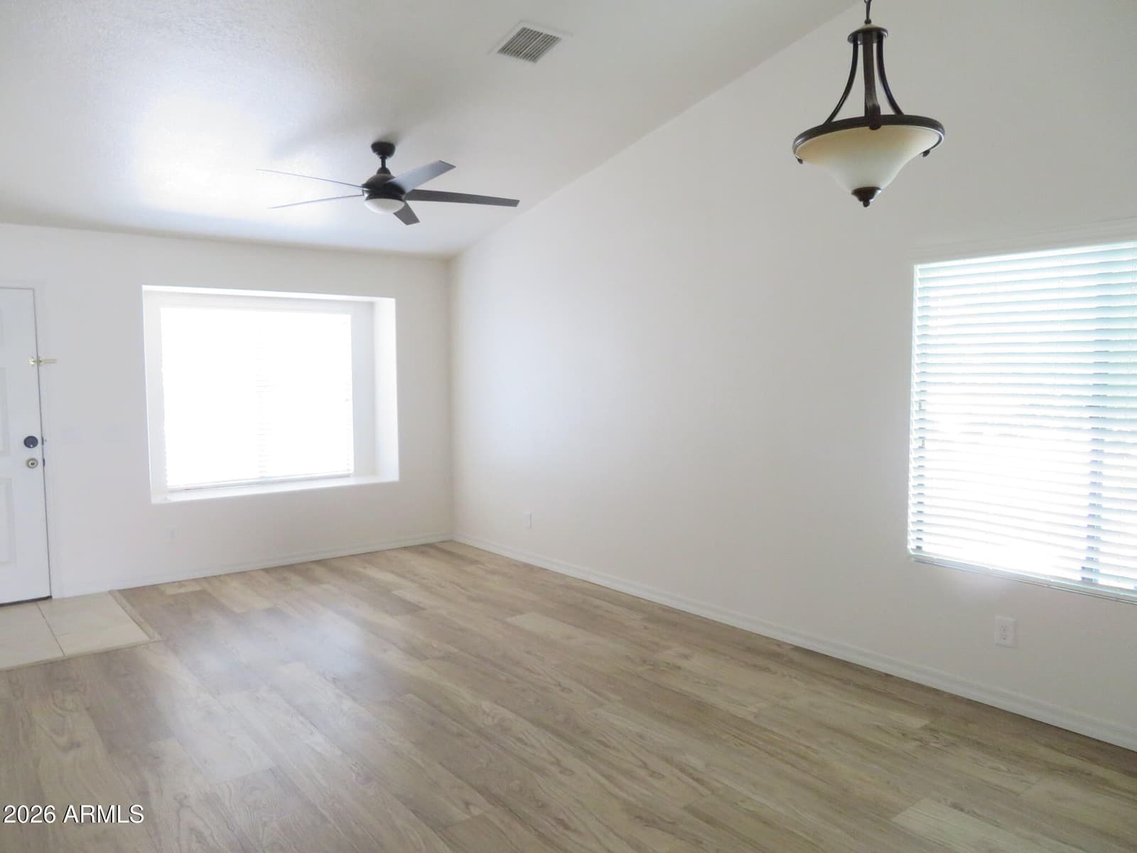 3351 AMBER Way, Sierra Vista, AZ 85635 — photo 6 of 35