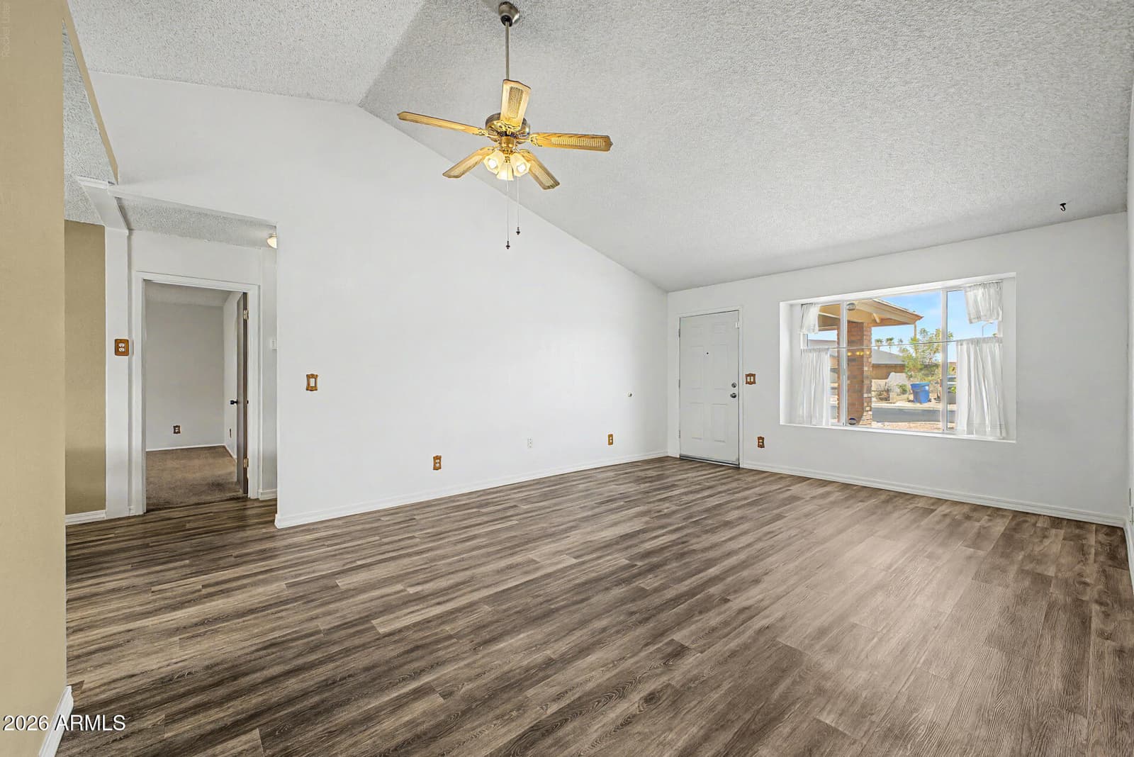 665 S WINDSOR, Mesa, AZ 85204 — photo 5 of 24