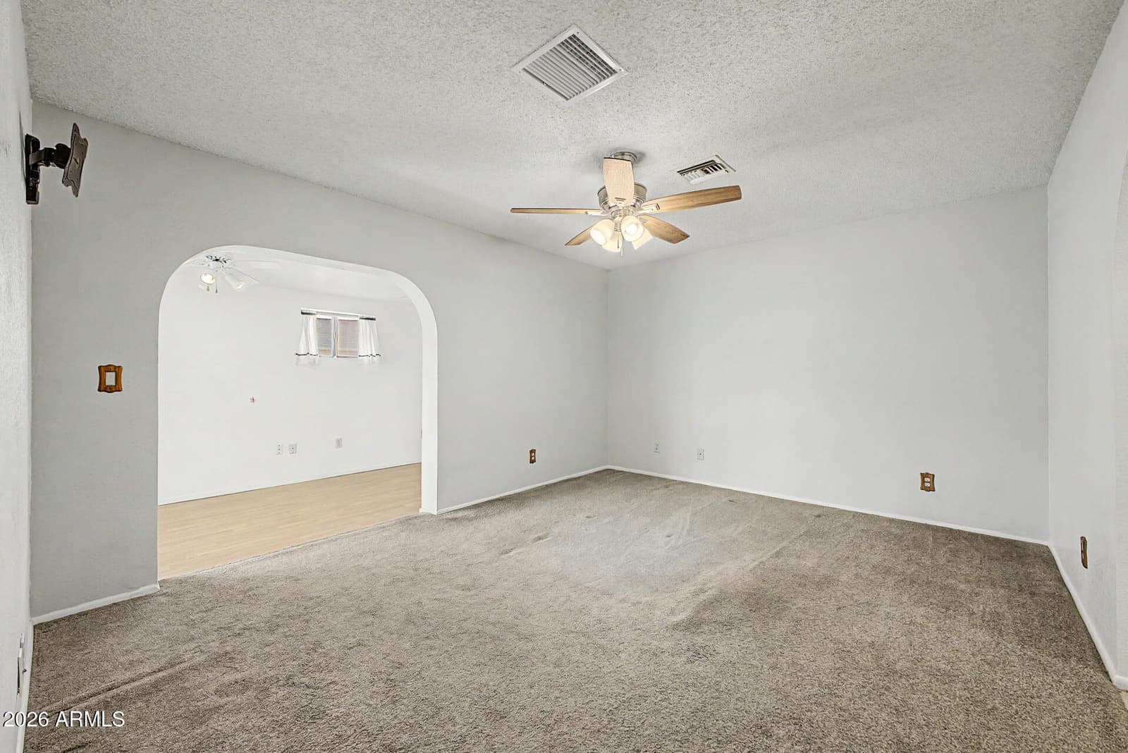 665 S WINDSOR, Mesa, AZ 85204 — photo 9 of 24