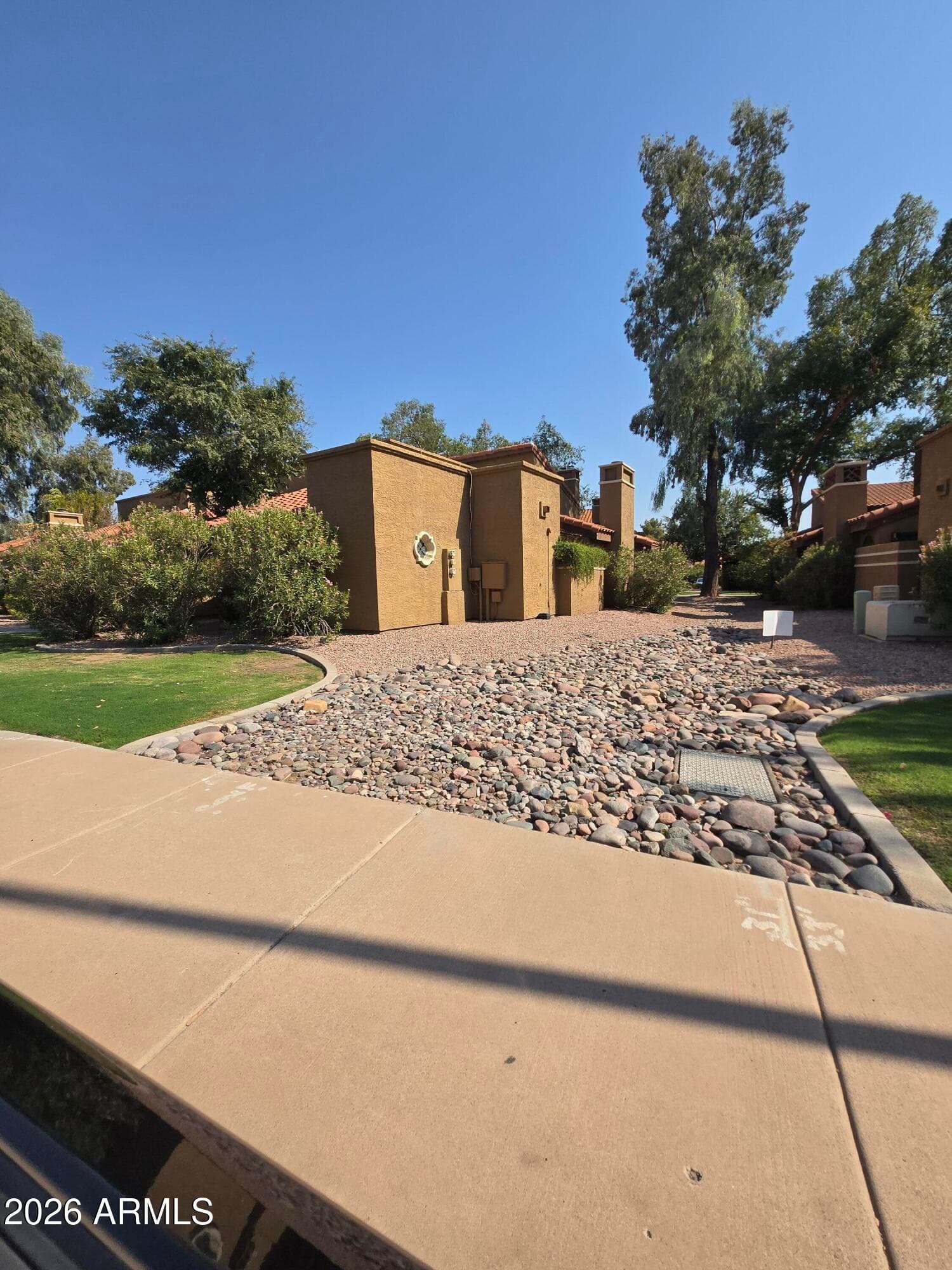 6945 E COCHISE Road 142, Paradise Valley, AZ 85253 — photo 2 of 20
