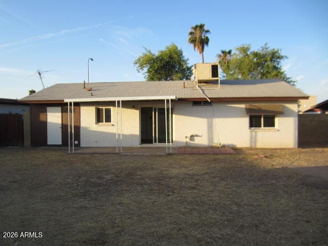 6720 W Medlock Drive, Glendale, AZ 85303 — photo 3 of 10