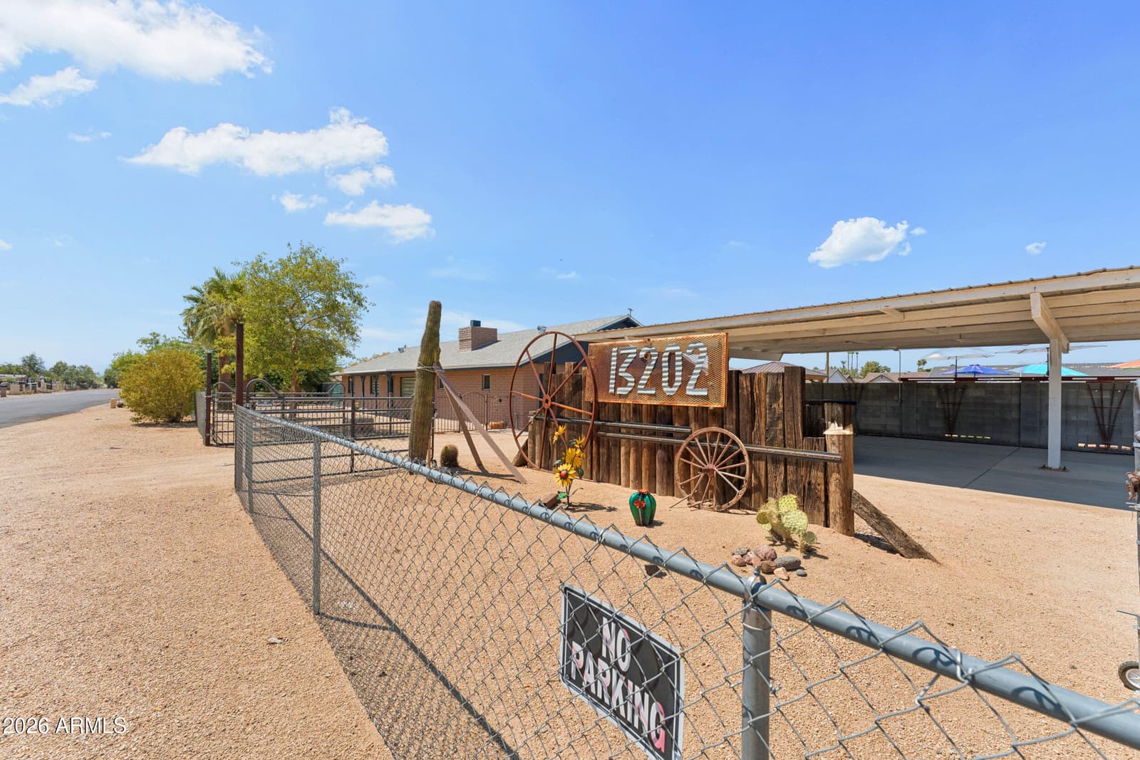 13202 W OCOTILLO Road, Glendale, AZ 85307 — photo 3 of 61