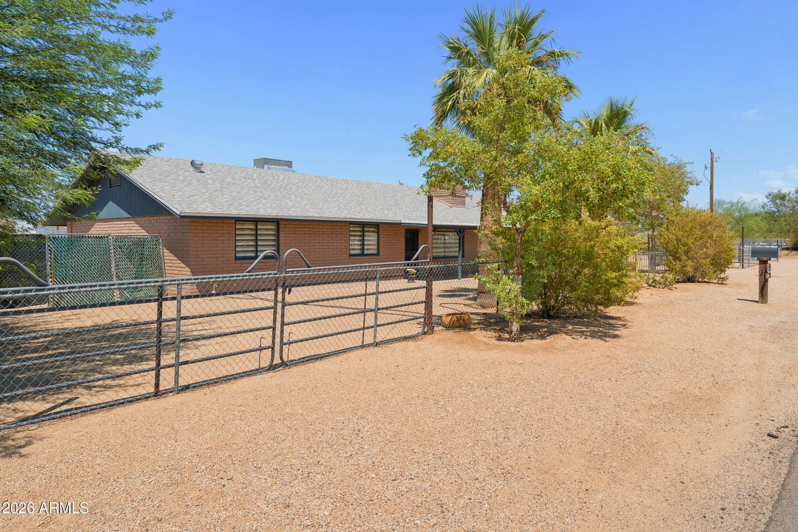 13202 W OCOTILLO Road, Glendale, AZ 85307 — photo 4 of 61