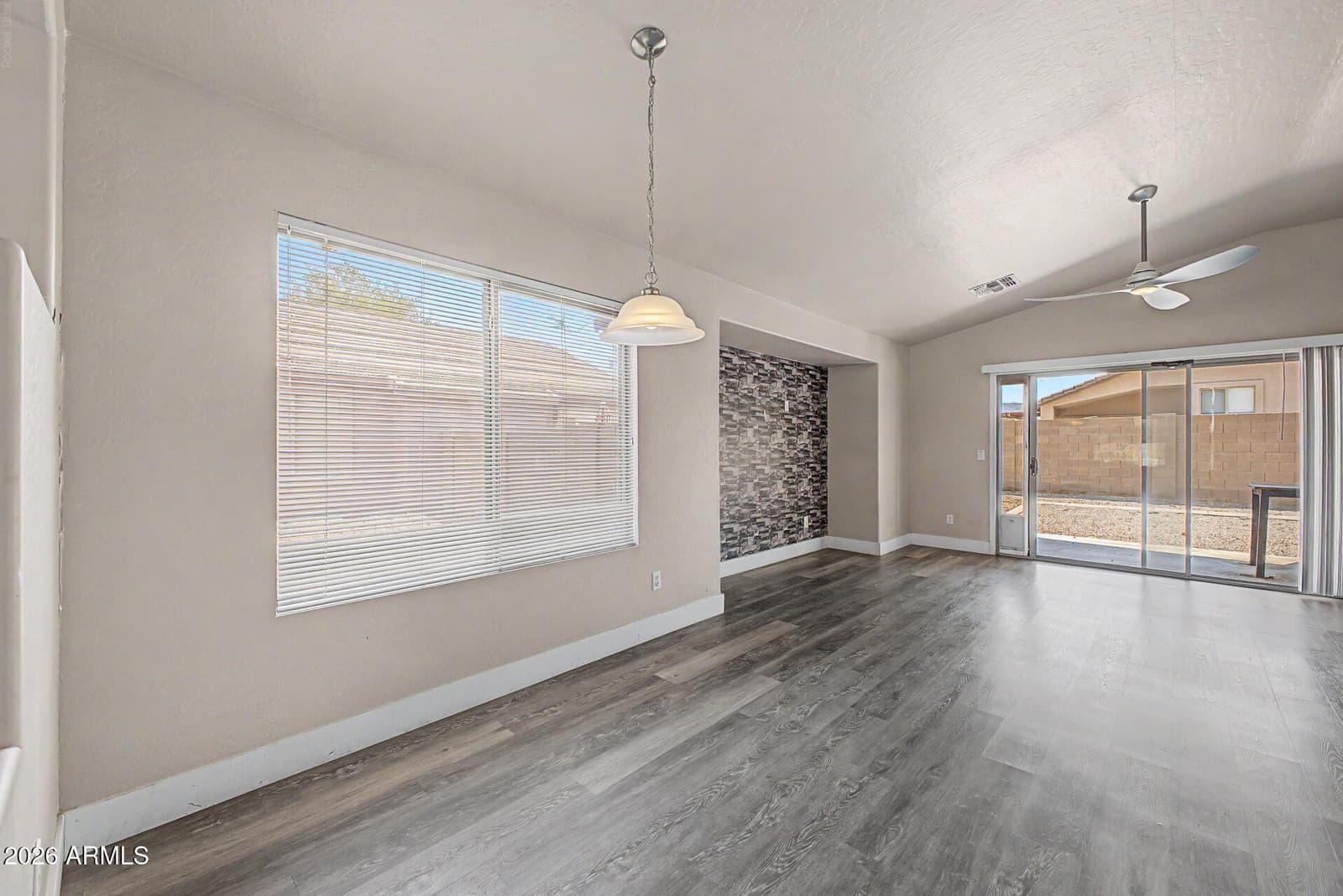1513 E GROVE Street, Phoenix, AZ 85040 — photo 7 of 28