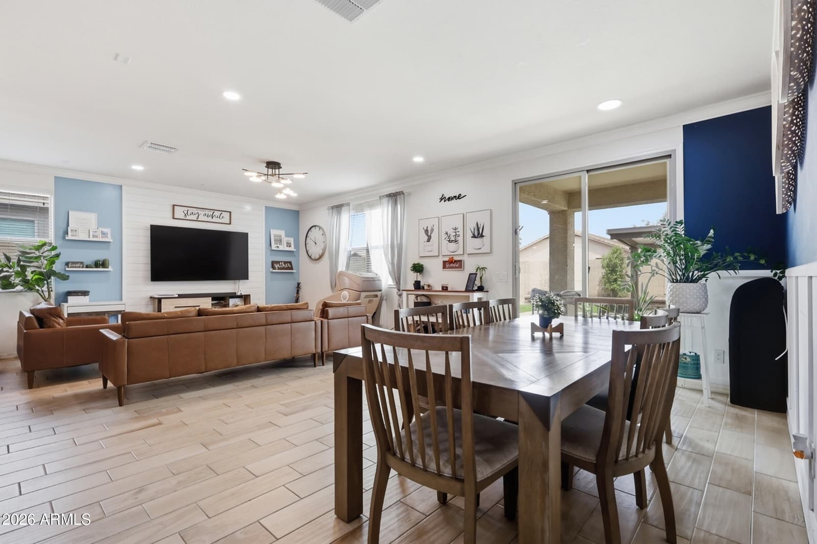 3340 W CARTER Road, Phoenix, AZ 85041 — photo 9 of 47