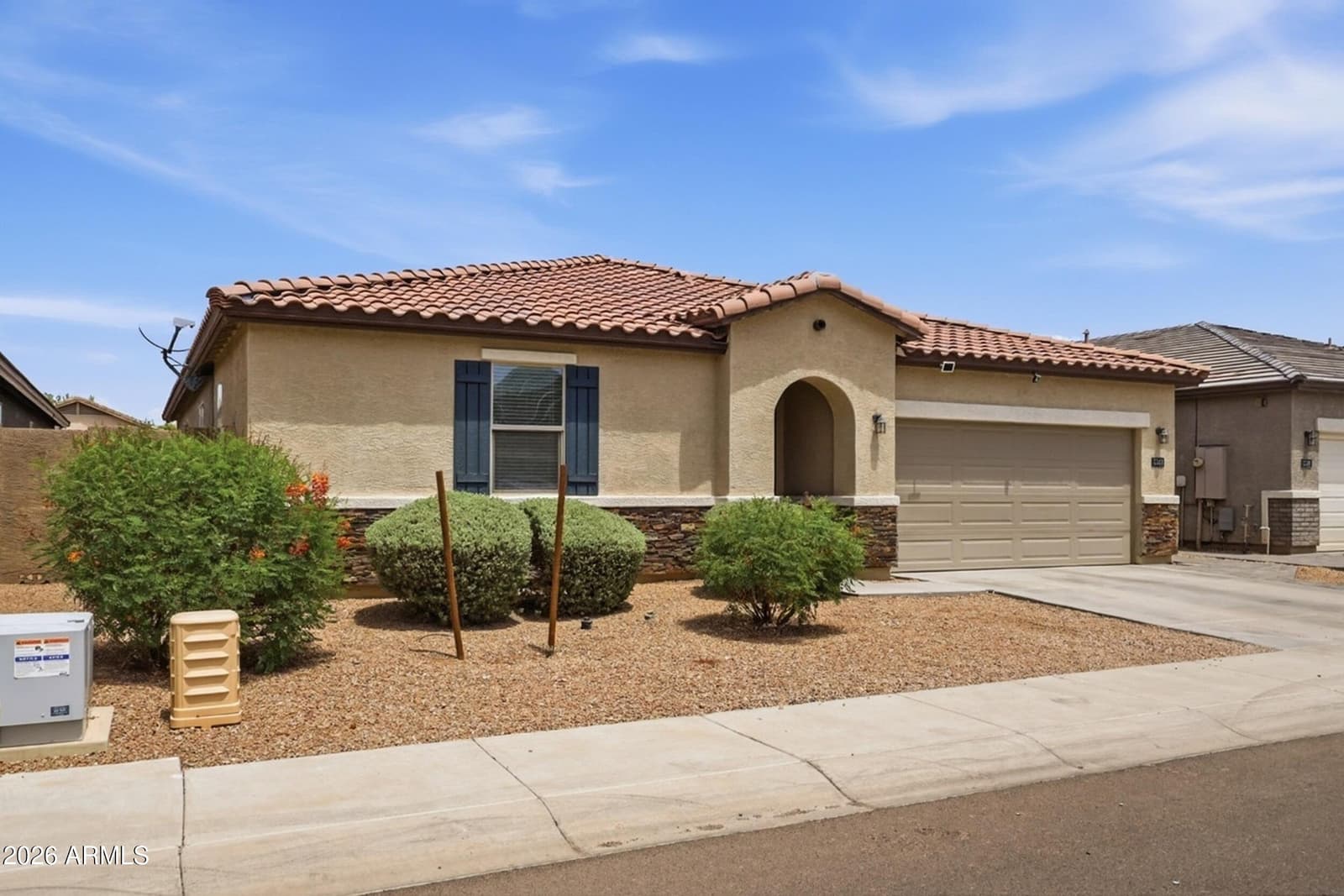 3340 W CARTER Road, Phoenix, AZ 85041 — photo 2 of 47