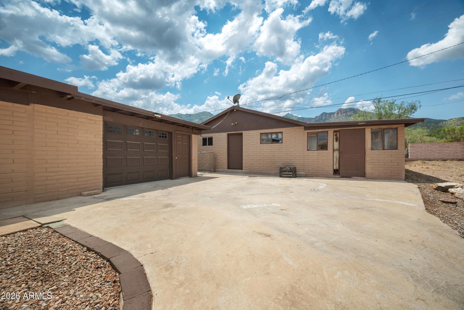 8056 S VATO Lane, Hereford, AZ 85615 — photo 6 of 54