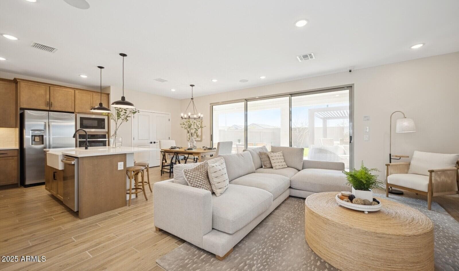 8066 N 80th Lane, Peoria, AZ 85345 — photo 8 of 34