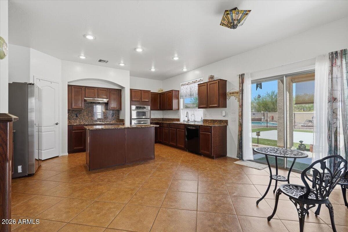 3516 S 93RD Lane, Tolleson, AZ 85353 — photo 18 of 56