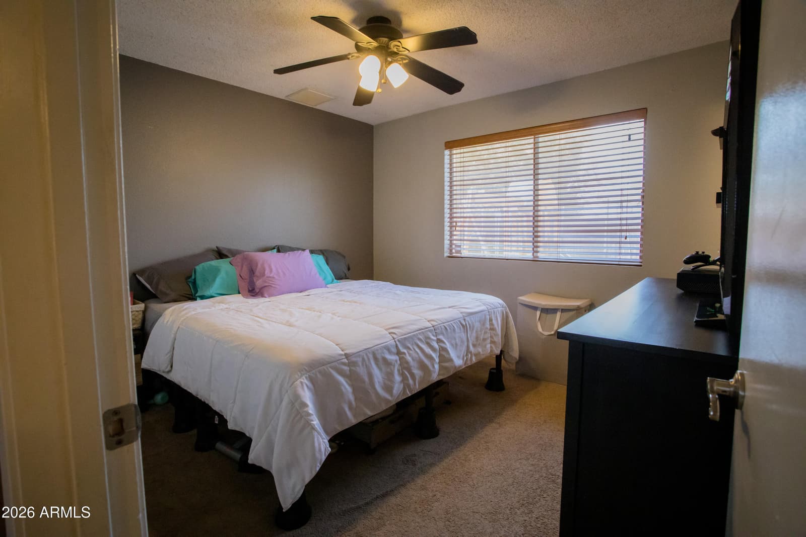 1008 W MURIEL Drive, Phoenix, AZ 85023 — photo 9 of 24