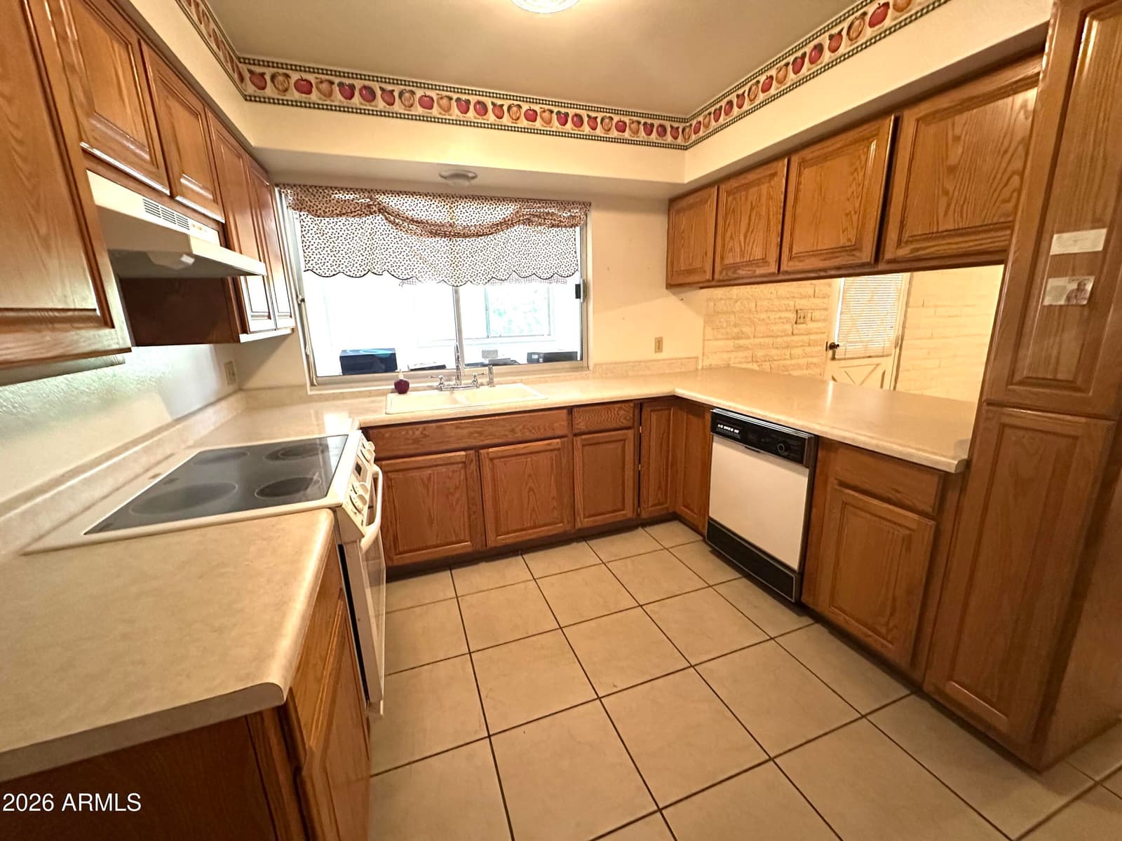 5746 S Maple Leaf Street, Claypool, AZ 85532 — photo 3 of 25