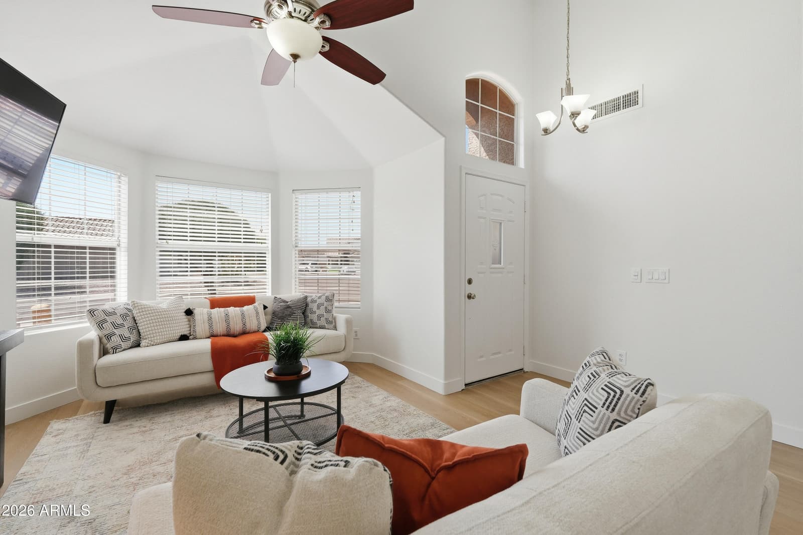 8922 W LOCKLAND Court, Peoria, AZ 85382 — photo 5 of 40