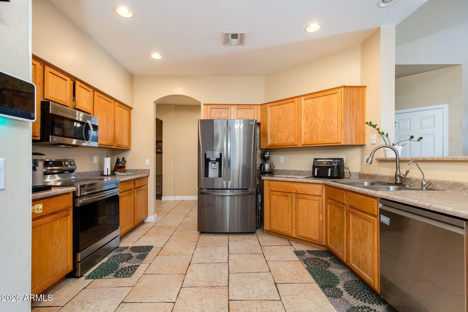 6774 W ROWEL Road, Peoria, AZ 85383 — photo 15 of 42