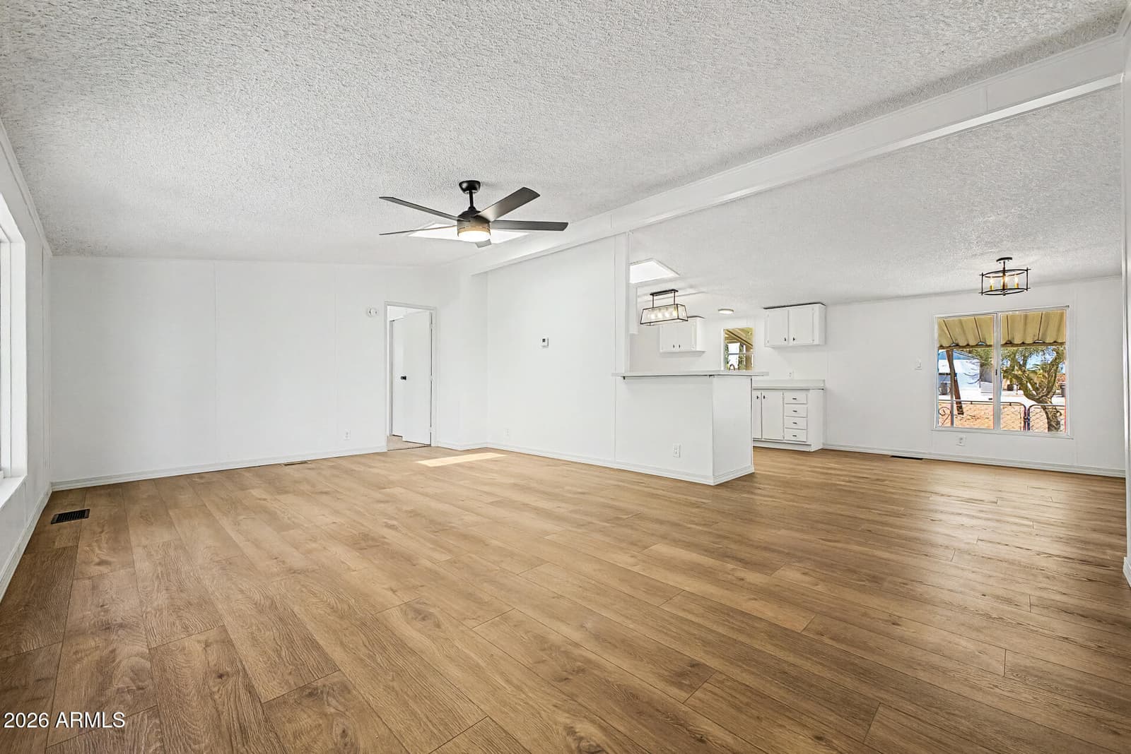 22324 W SUNSHINE Drive, Wittmann, AZ 85361 — photo 8 of 32