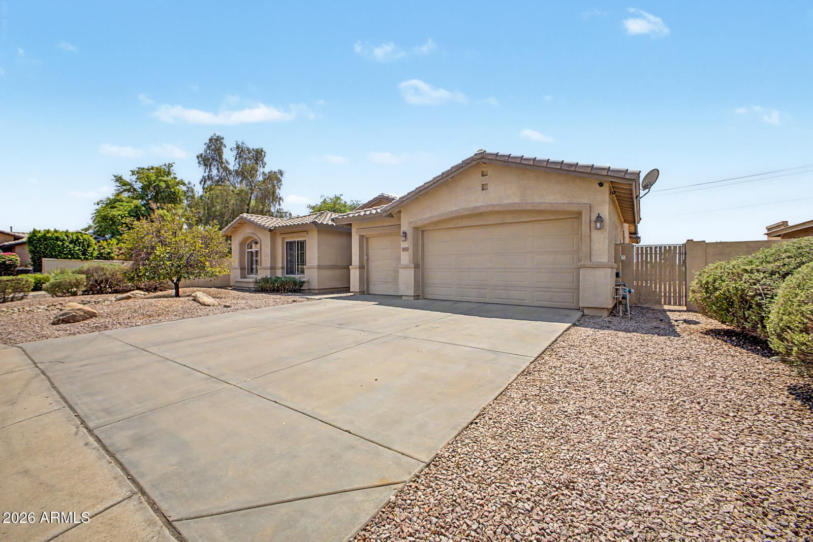 1414 N ROBIN Lane, Mesa, AZ 85213 — photo 3 of 53