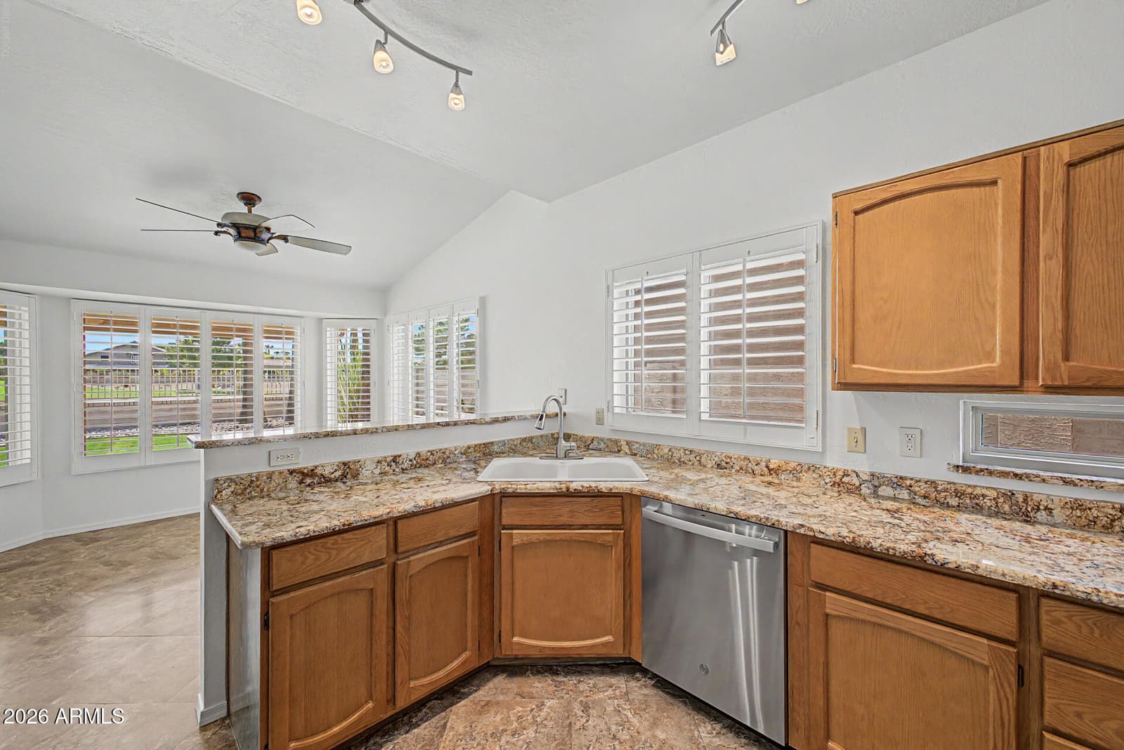 1527 N SINOVA, Mesa, AZ 85205 — photo 12 of 32