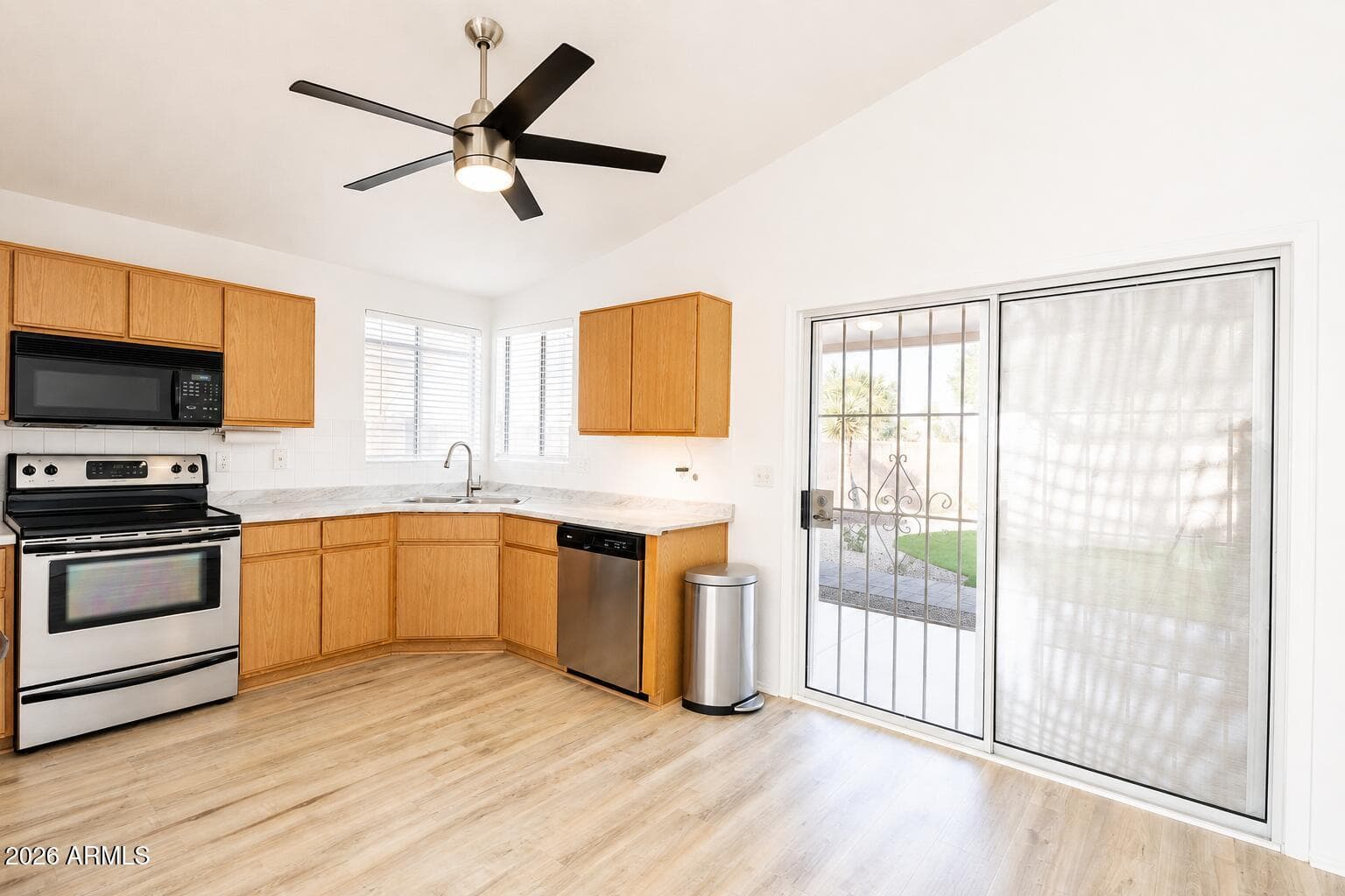 19202 N 115th Drive, Surprise, AZ 85378 — photo 10 of 36
