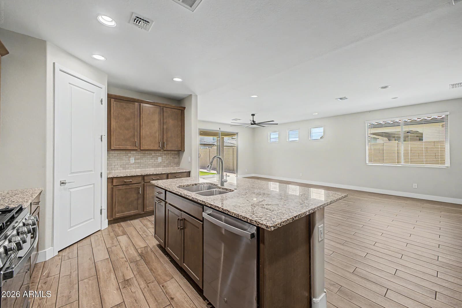 9701 E SPIRAL Avenue, Mesa, AZ 85212 — photo 11 of 39