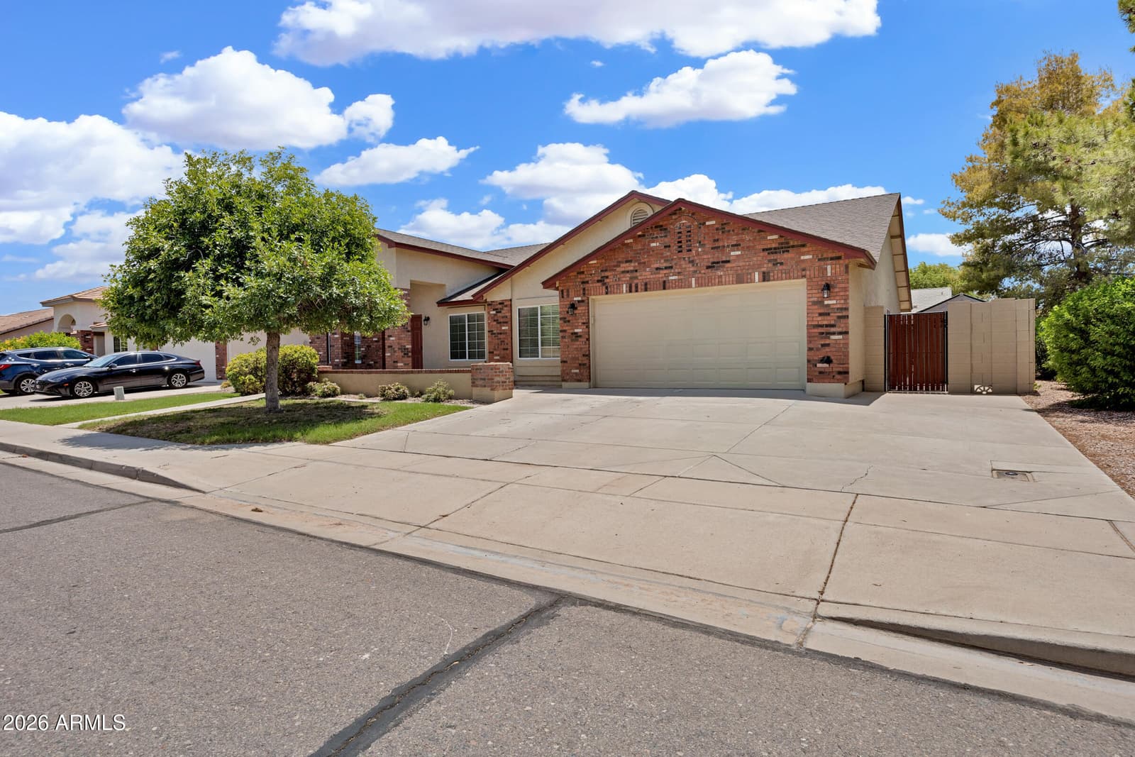 3889 E MEADOW LAND Drive, San Tan Valley, AZ 85140 — photo 2 of 41