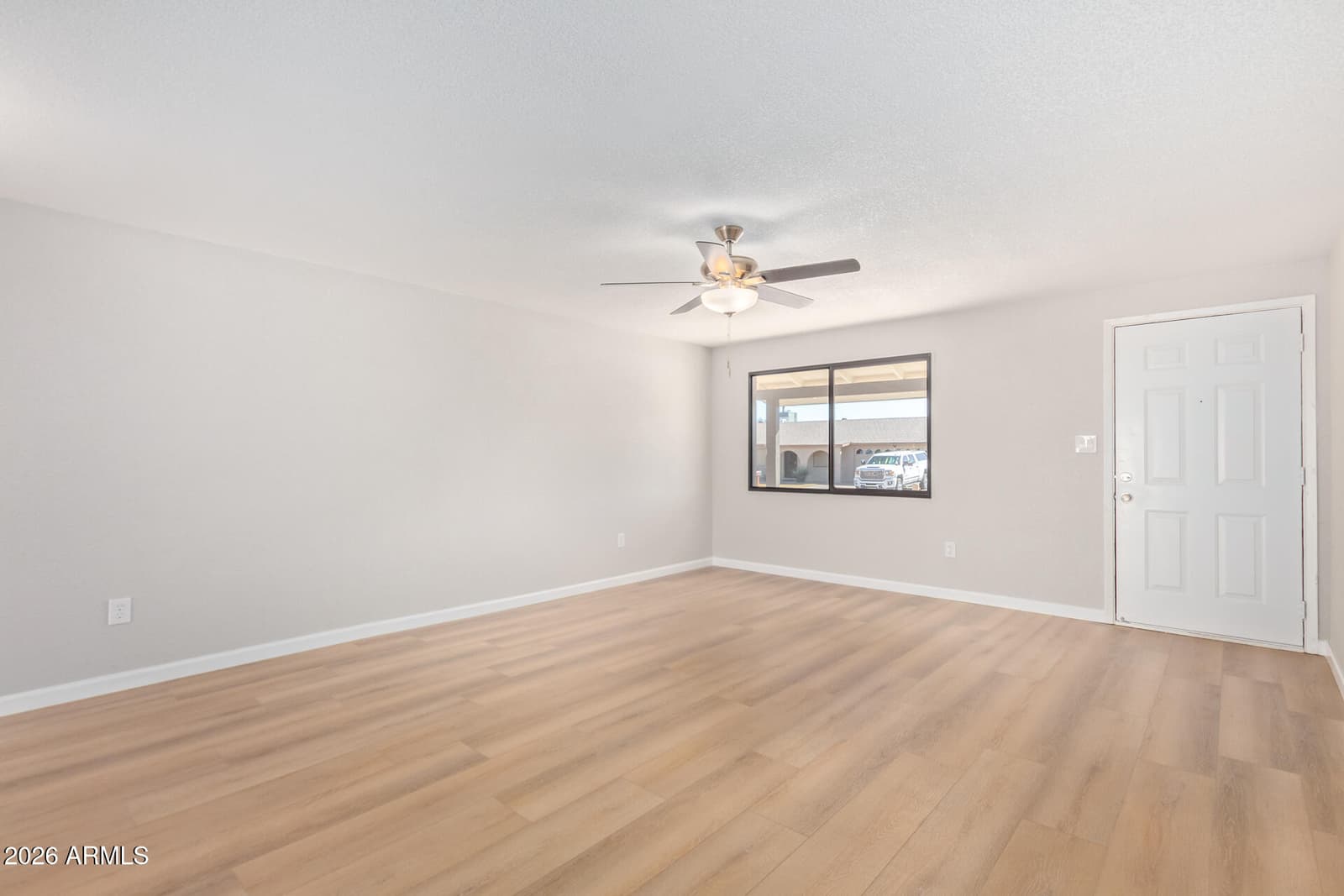 3656 E WILLOW Avenue, Phoenix, AZ 85032 — photo 5 of 23
