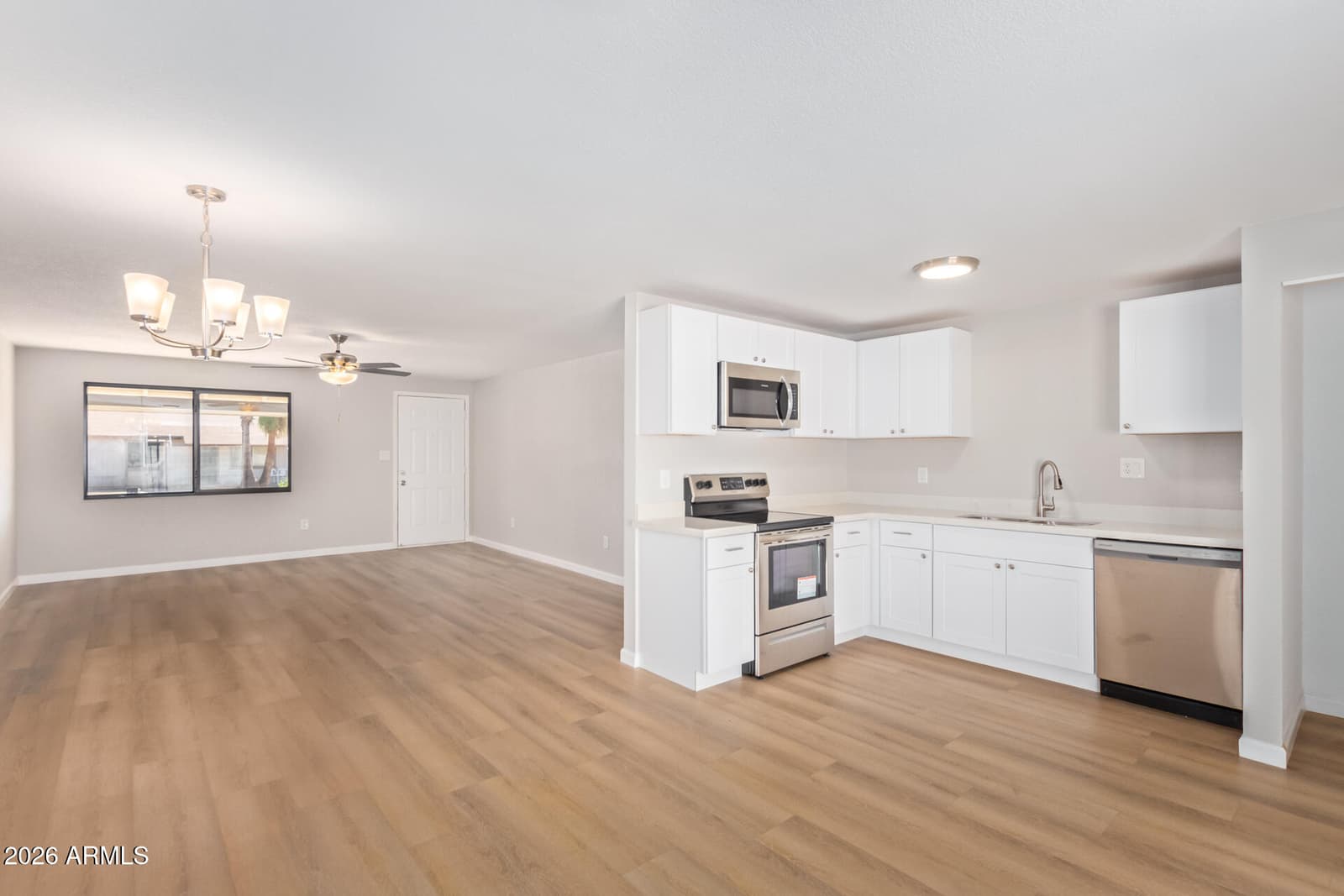 3656 E WILLOW Avenue, Phoenix, AZ 85032 — photo 8 of 23