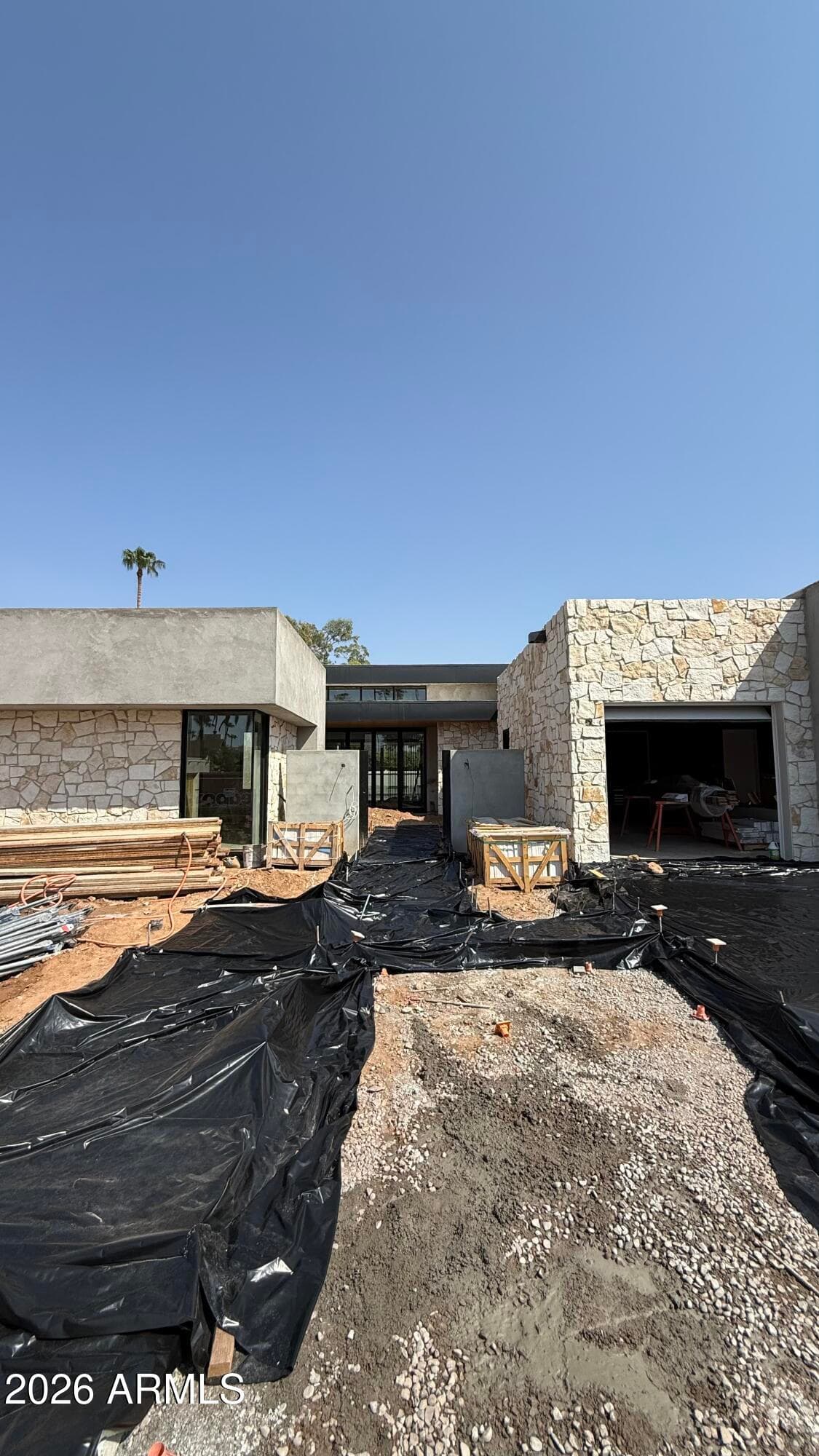 8528 E CLYDESDALE Trail, Scottsdale, AZ 85258 — photo 8 of 11