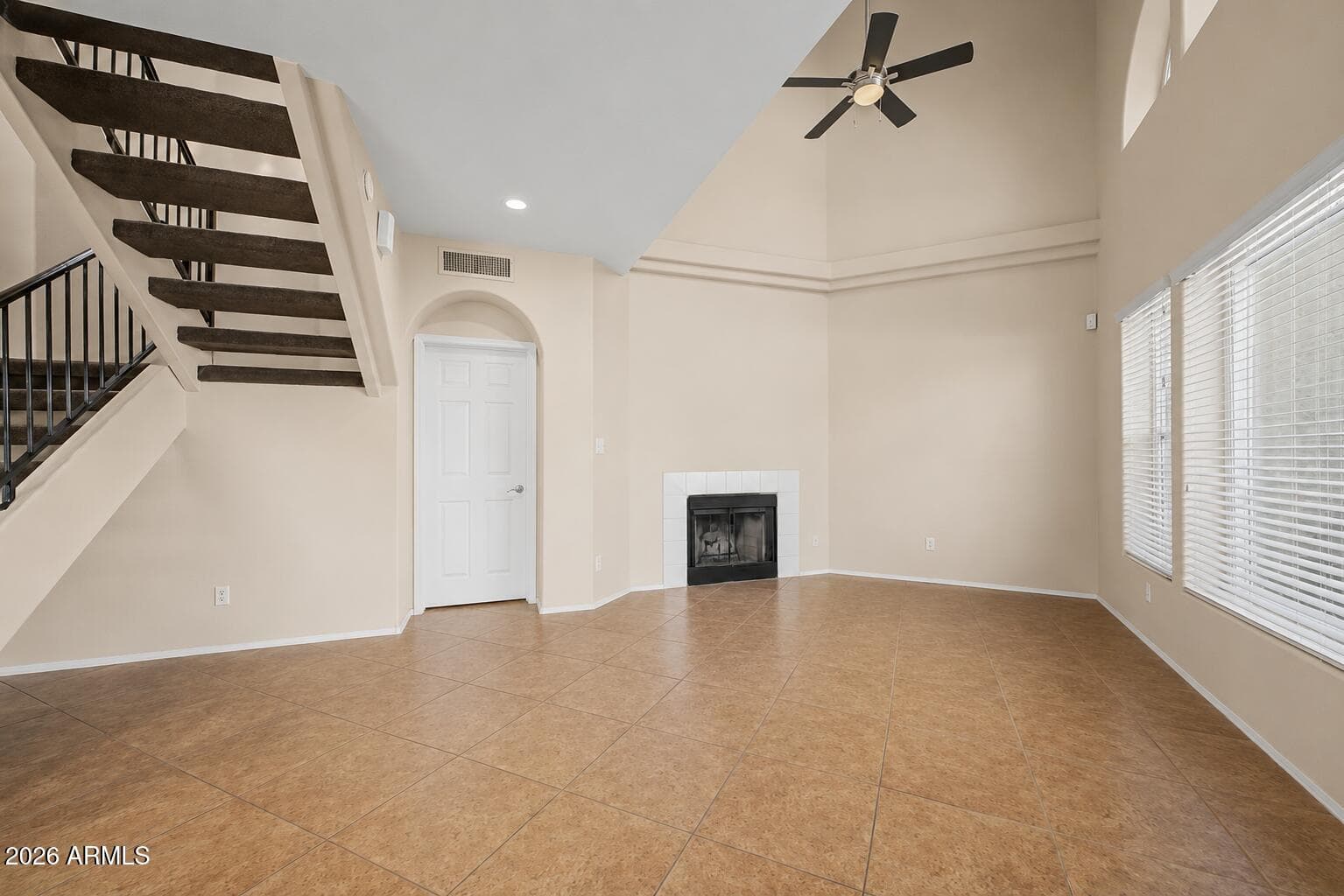 10249 N 12th Place 2, Phoenix, AZ 85020 — photo 4 of 25