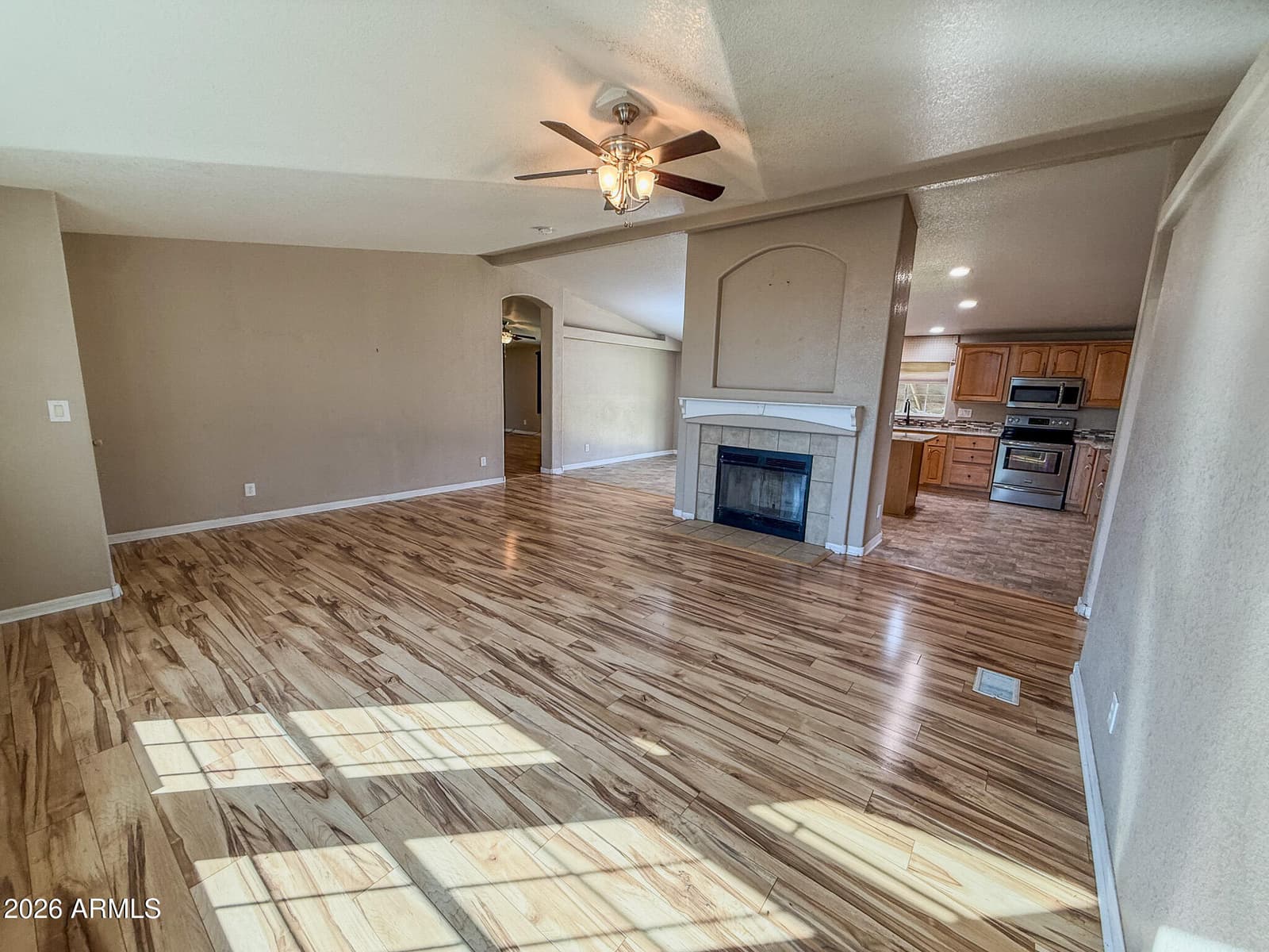 9667 E SPIRITS Path, Sierra Vista, AZ 85650 — photo 9 of 41