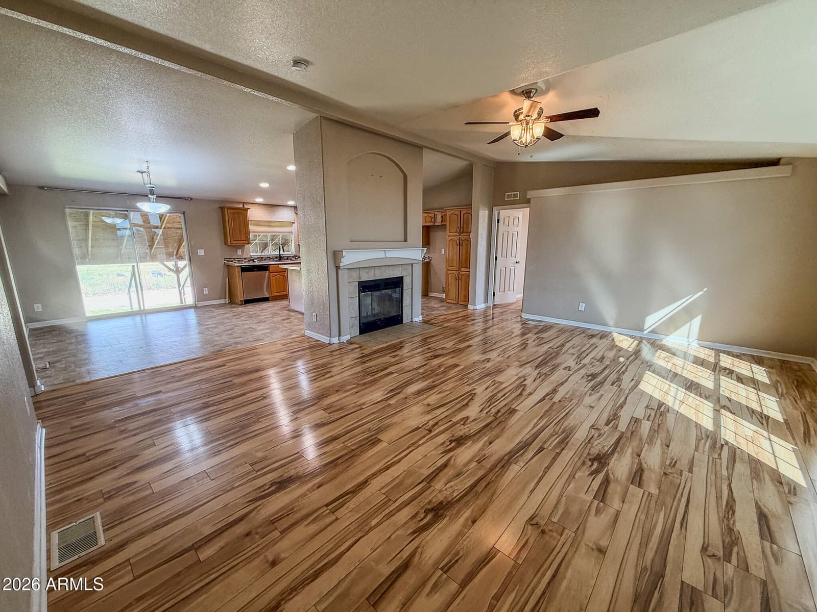 9667 E SPIRITS Path, Sierra Vista, AZ 85650 — photo 8 of 41