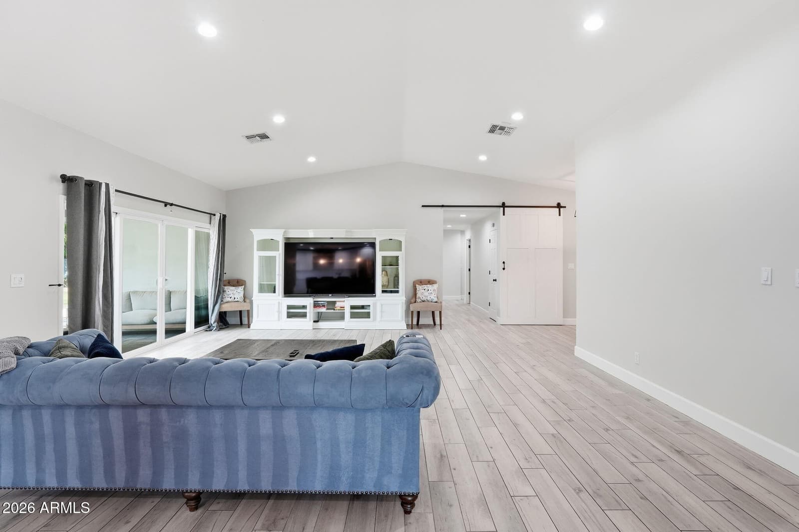 5815 E CAMPO BELLO Drive, Scottsdale, AZ 85254 — photo 11 of 31