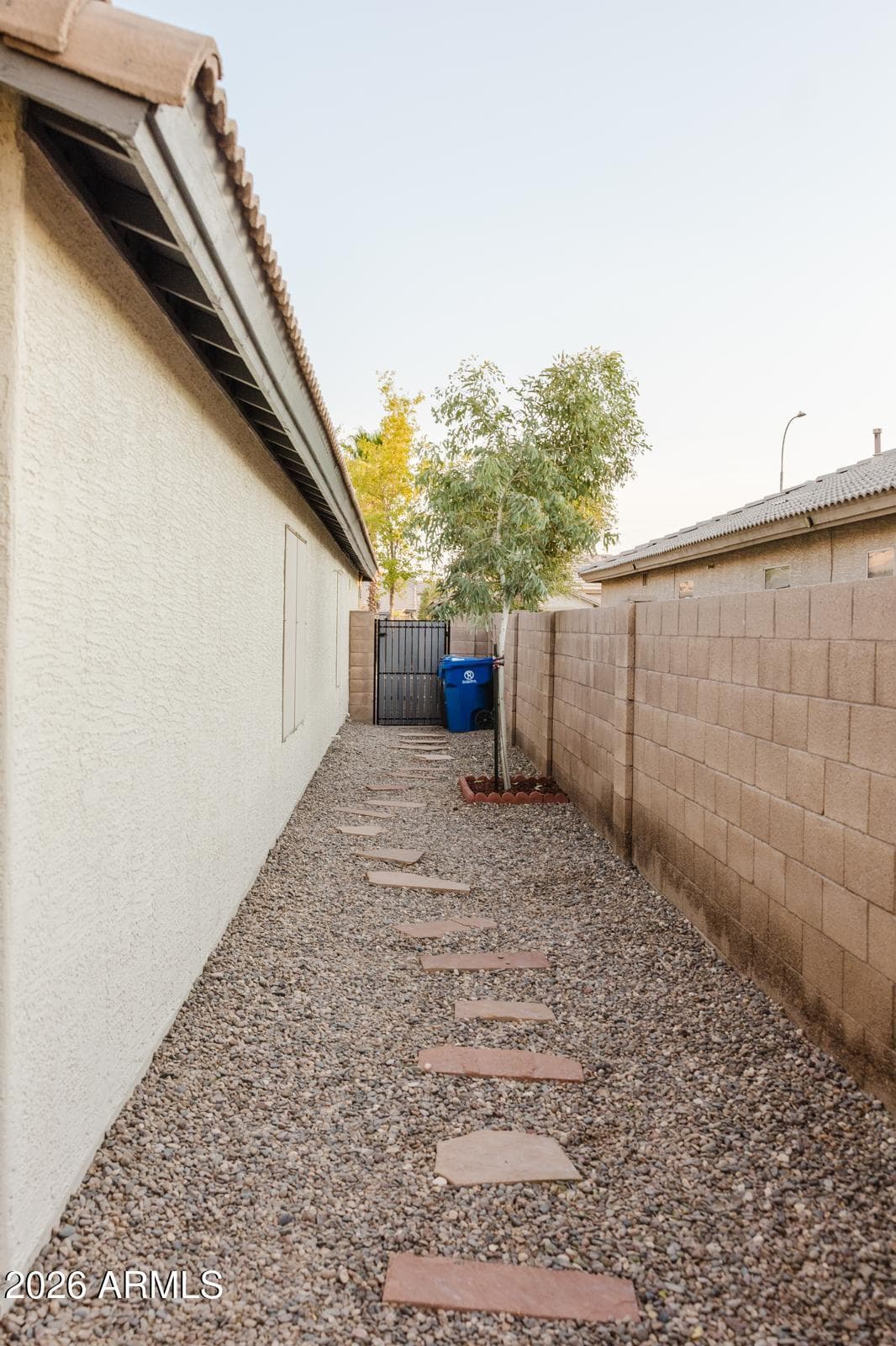 12414 W MONROE Street, Avondale, AZ 85323 — photo 6 of 38