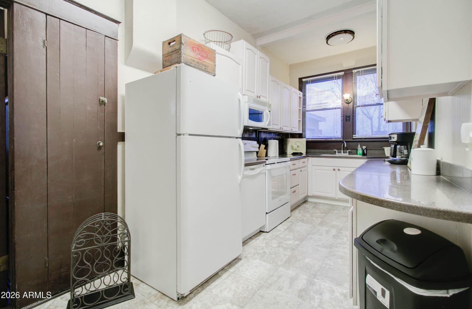 385 S BROAD Street, Globe, AZ 85501 — photo 13 of 39