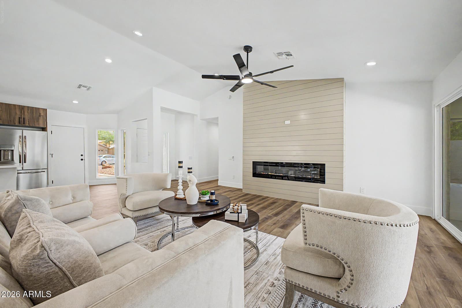 6425 W Irma Lane, Glendale, AZ 85308 — photo 8 of 35