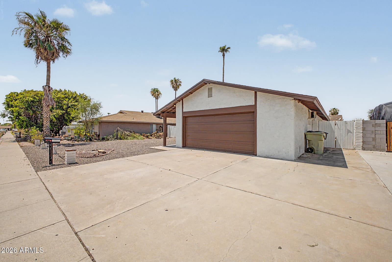 8934 N 55TH Drive, Glendale, AZ 85302 — photo 4 of 32