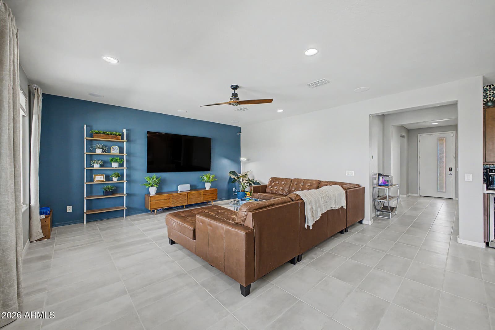 6325 S 24TH Place, Phoenix, AZ 85042 — photo 8 of 47