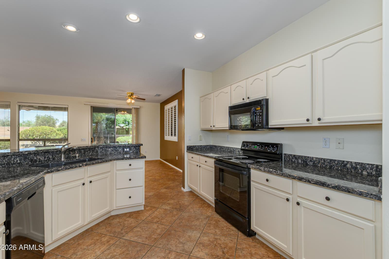18650 N CACTUS FLOWER Way, Surprise, AZ 85387 — photo 11 of 44