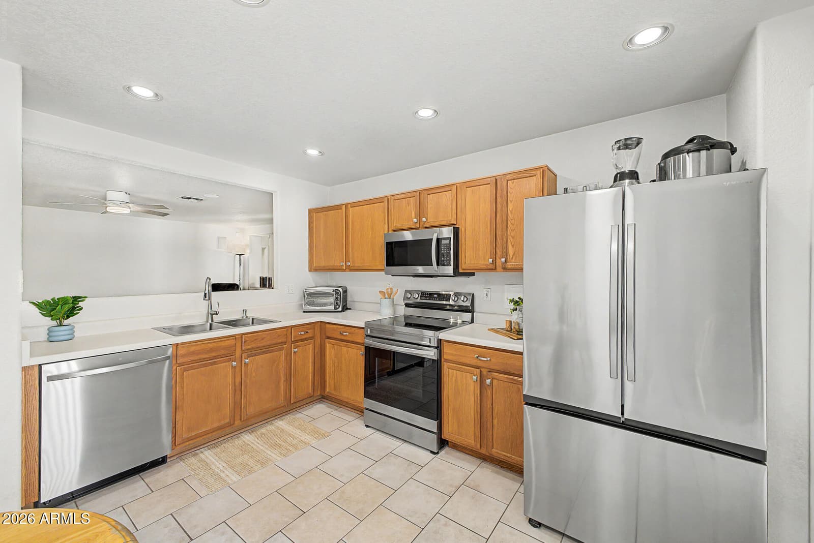 3046 W CASINO Avenue, Phoenix, AZ 85083 — photo 11 of 26