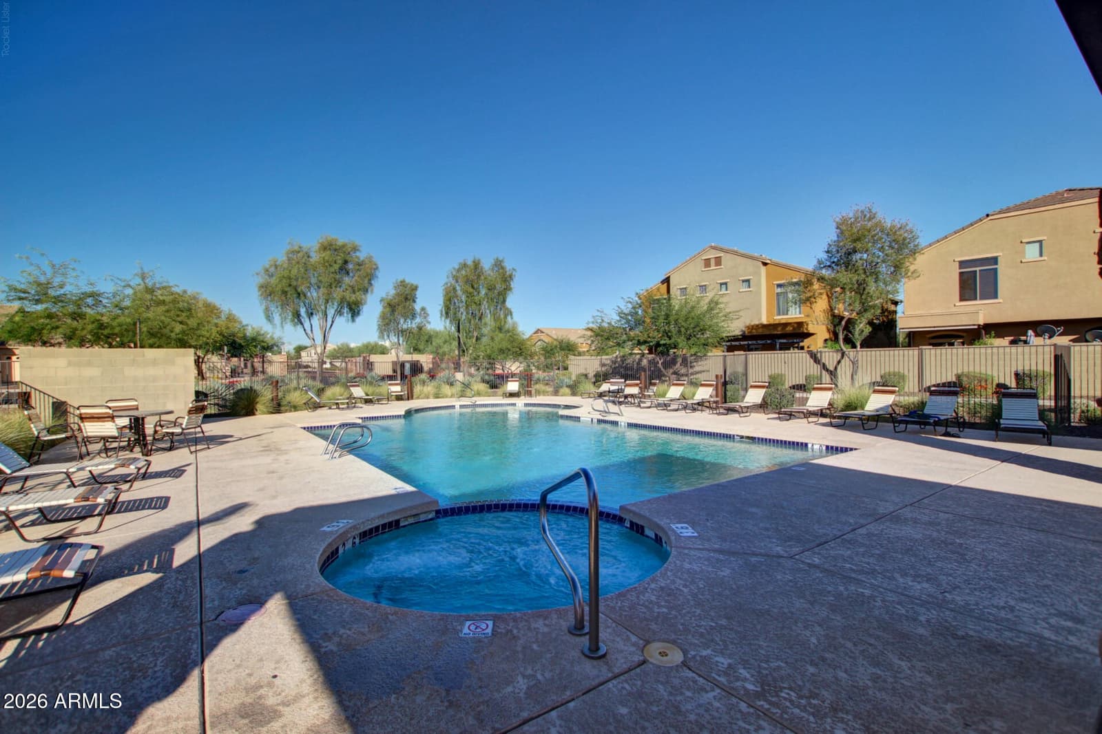 2725 E MINE CREEK Road 1072, Phoenix, AZ 85024 — photo 37 of 69