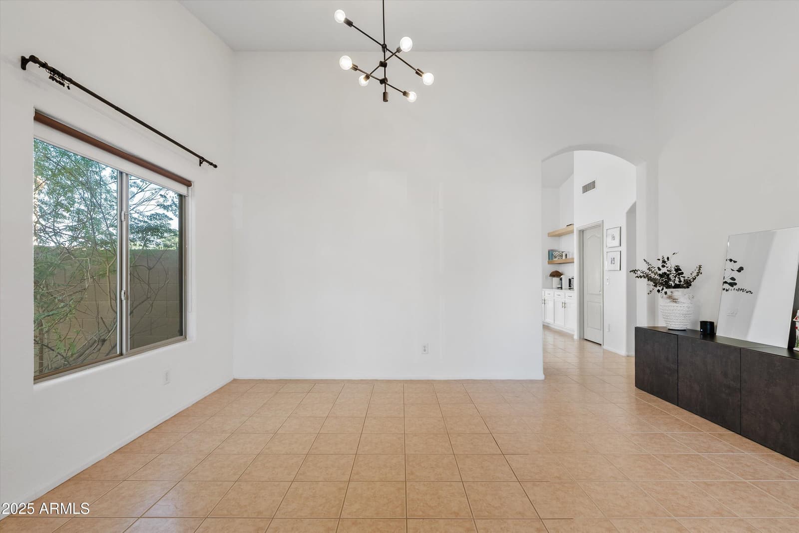 4507 E TANZANITE Lane, San Tan Valley, AZ 85143 — photo 7 of 42