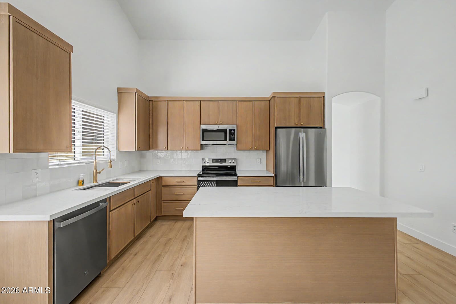 5027 E VAUGHN Drive, Phoenix, AZ 85044 — photo 4 of 30